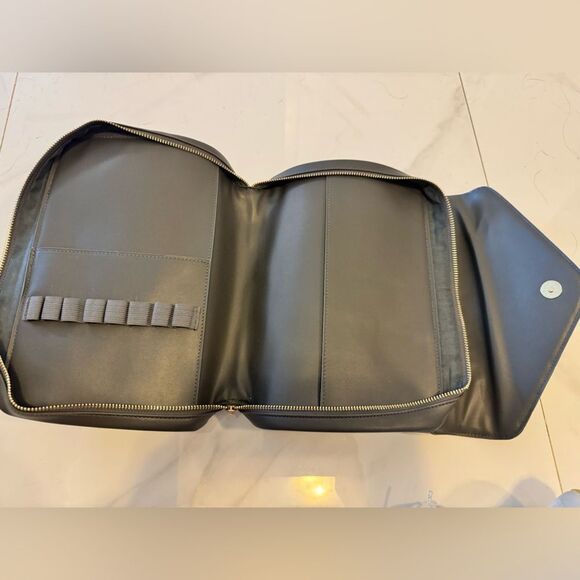 Stationery Gray Bag - Picture 3 of 9